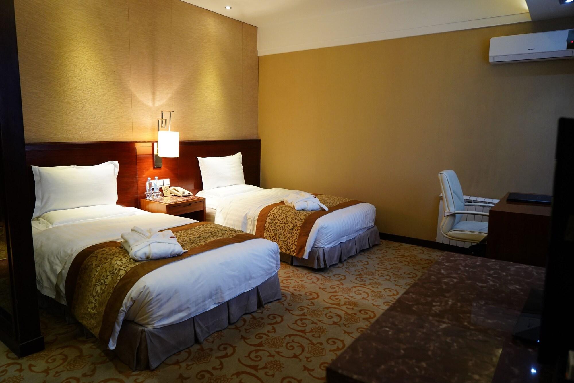 Soluxe Hotel Almatı Dış mekan fotoğraf
