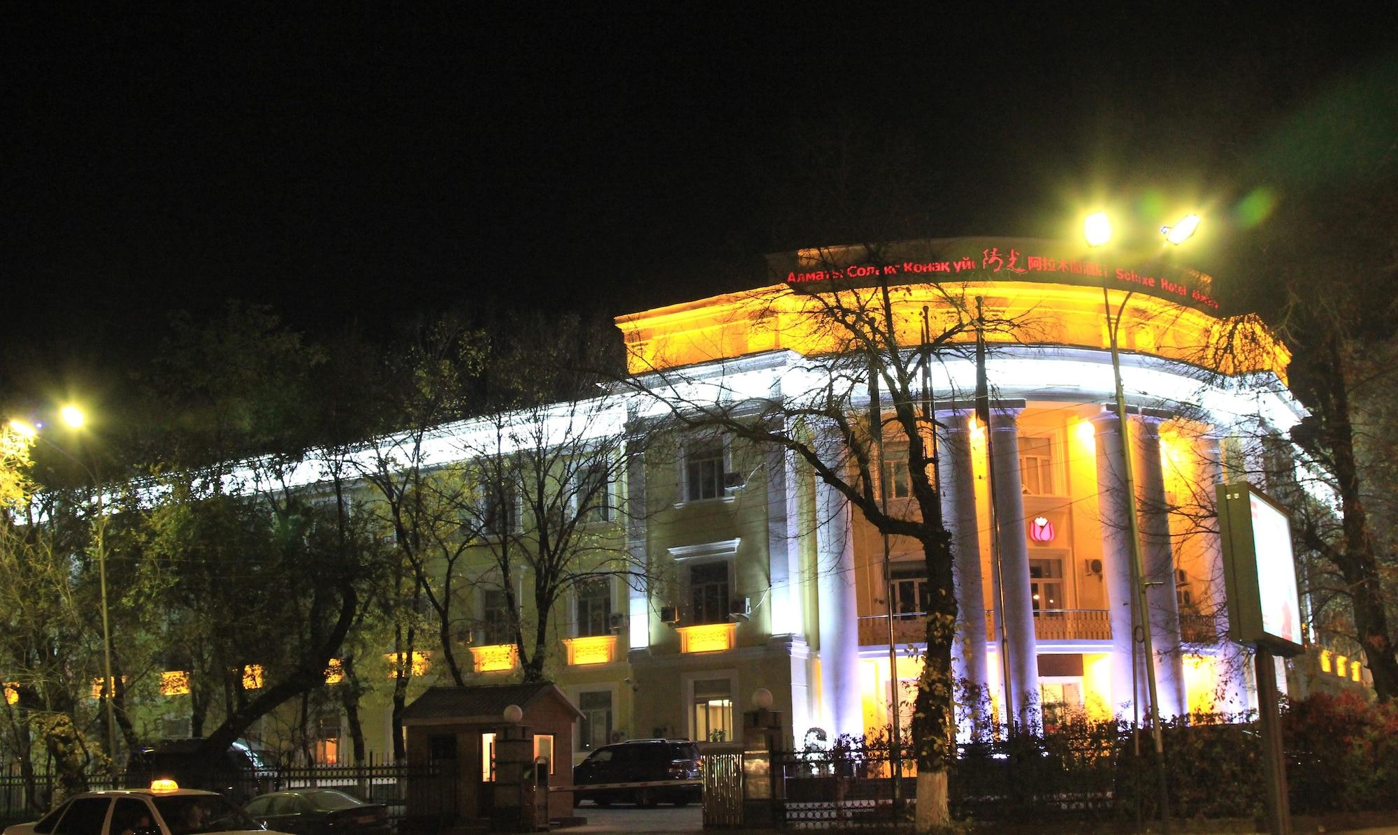 Soluxe Hotel Almatı Dış mekan fotoğraf