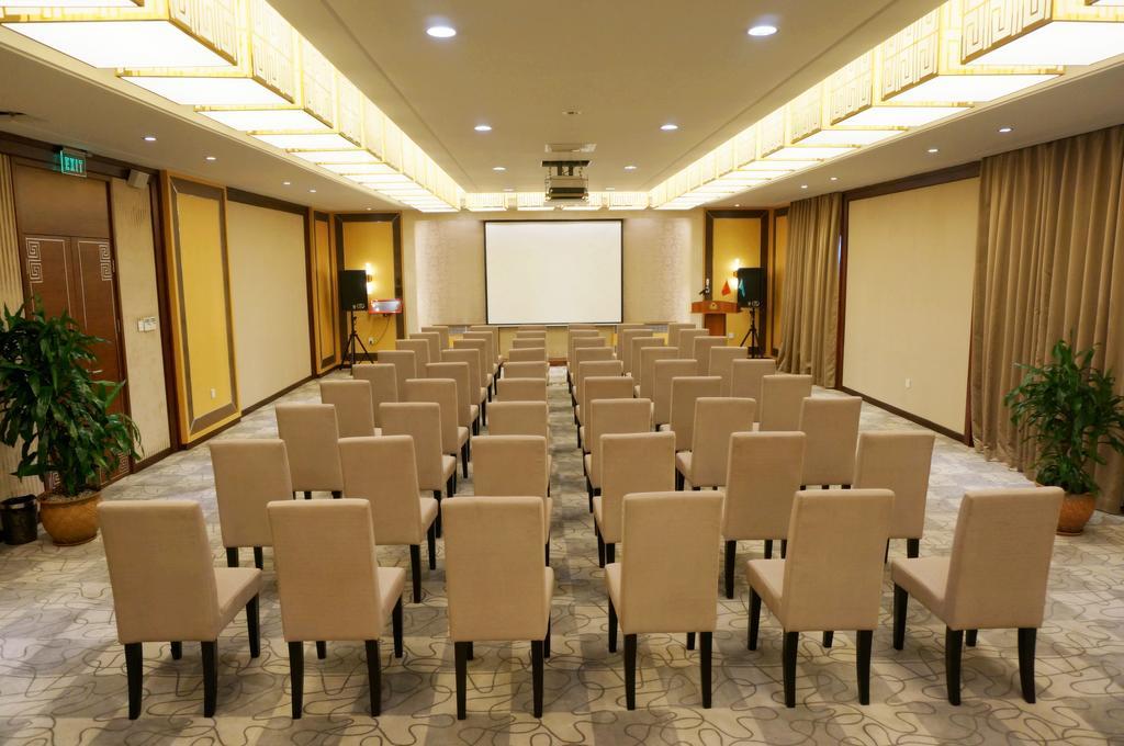 Soluxe Hotel Almatı Dış mekan fotoğraf