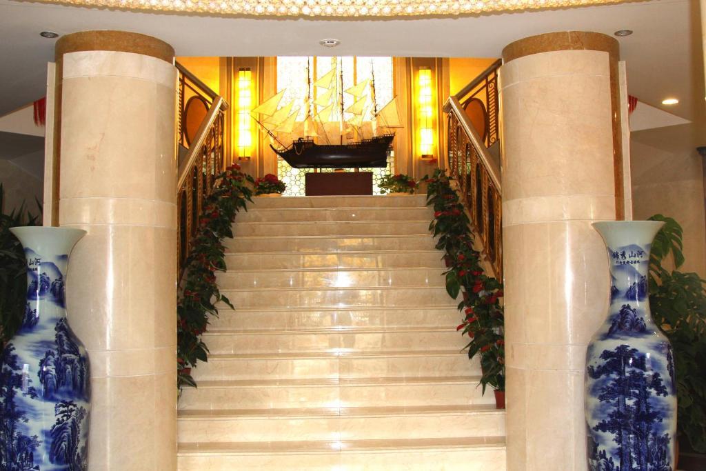 Soluxe Hotel Almatı Dış mekan fotoğraf