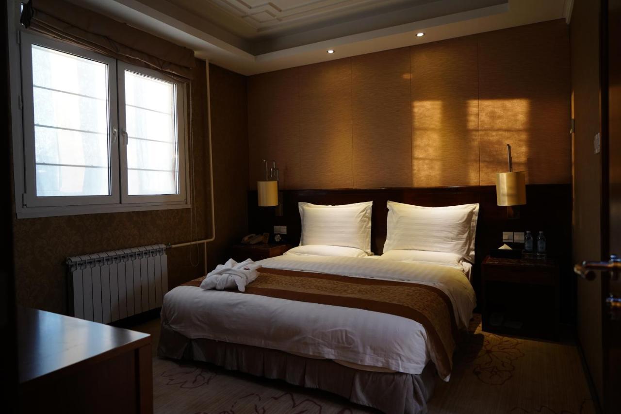 Soluxe Hotel Almatı Dış mekan fotoğraf