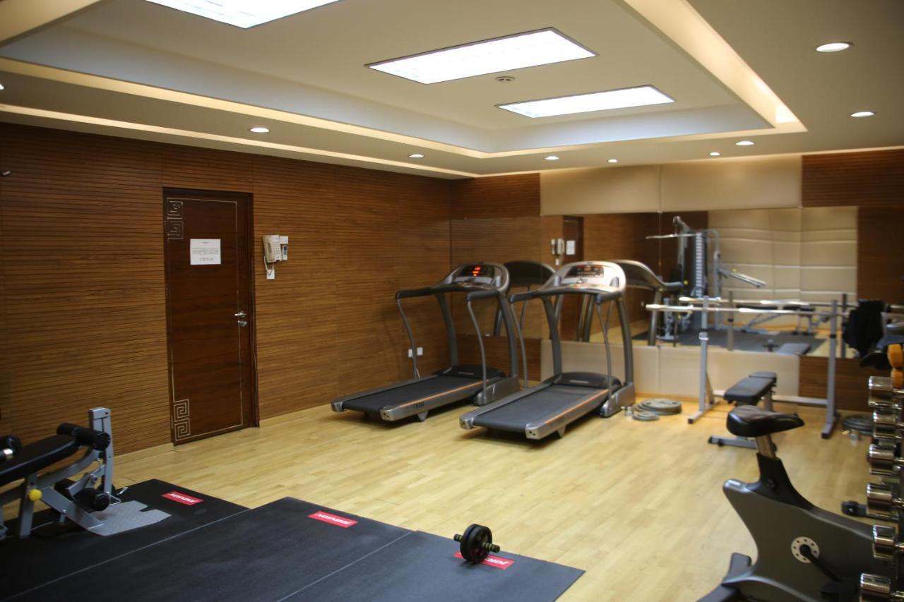 Soluxe Hotel Almatı Dış mekan fotoğraf