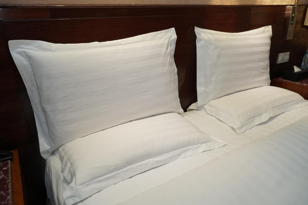 Soluxe Hotel Almatı Dış mekan fotoğraf