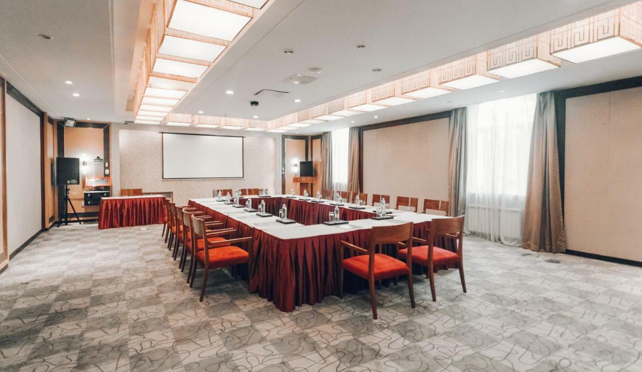 Soluxe Hotel Almatı Dış mekan fotoğraf