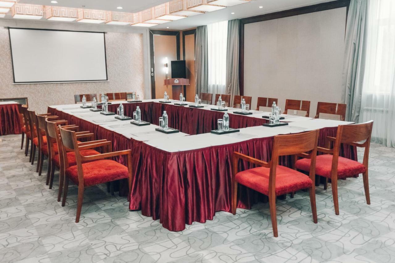 Soluxe Hotel Almatı Dış mekan fotoğraf