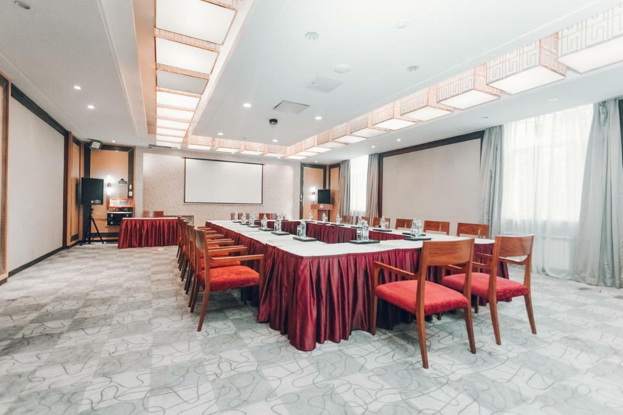 Soluxe Hotel Almatı Dış mekan fotoğraf