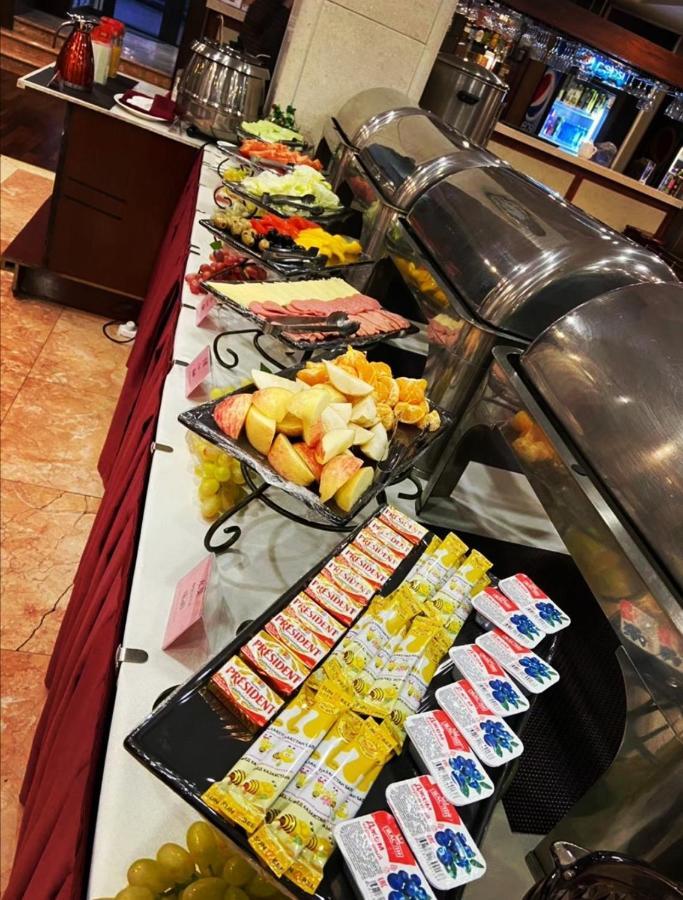 Soluxe Hotel Almatı Dış mekan fotoğraf